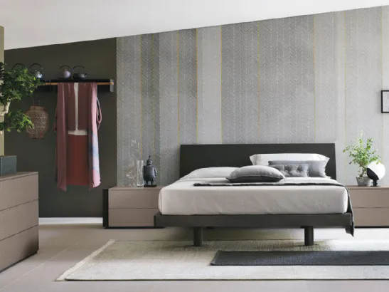 Letto con testiera Clio in legno rovere moka di Tomasella