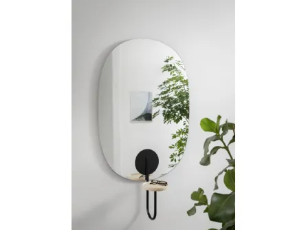 Specchio Cigales Mirrors con mensola portaoggetti in metallo incorporata di Miniforms