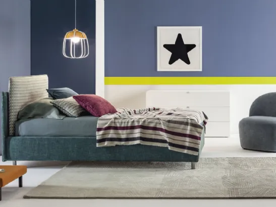 Letto Singolo in tessuto imbottito con testiera Frick Basso di Twils