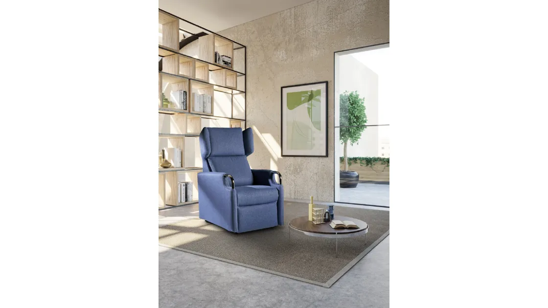 Poltrona Relax Lift Ginevra in tessuto con braccioli in ferro de Il Benessere