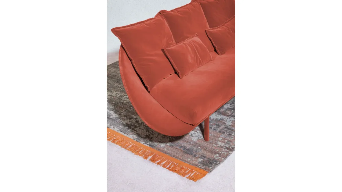 Divano lineare Lem Sofa in velluto imbottito di Miniforms