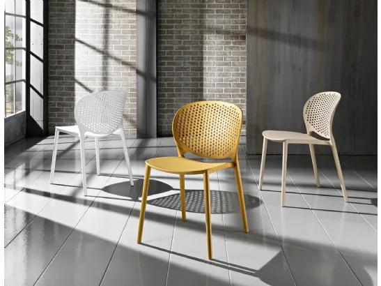 Sedia dalle linee tonde Deva in polipropilene di MaxHome