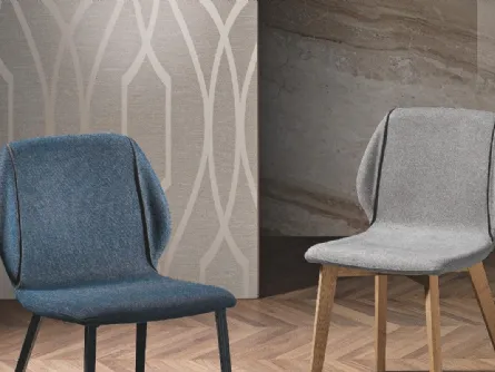 Sedia in tessuto con base in legno Dandy Bordino di MaxHome
