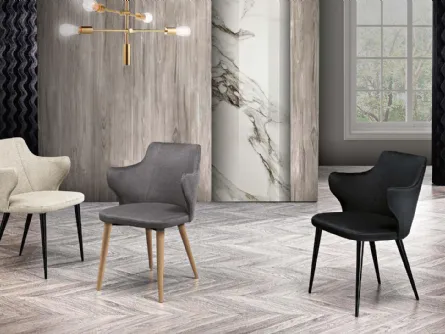 Sedia Maddy in tessuto imbottito con gambe in legno di MaxHome