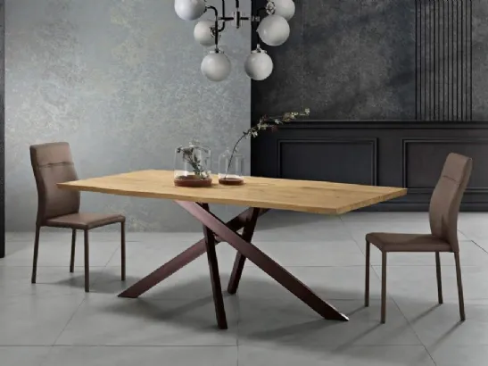 Tavolo Blair in tranciato di Rovere naturale con nodi di MaxHome