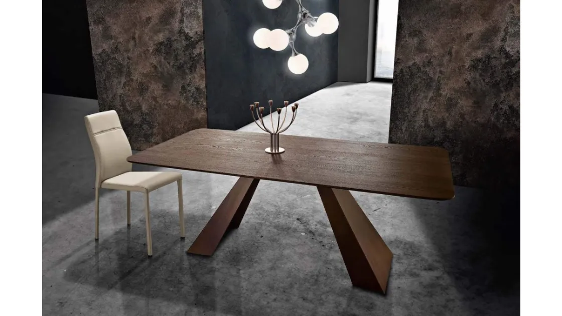 Tavolo Daytona in legno di rovere termocotto di MaxHome