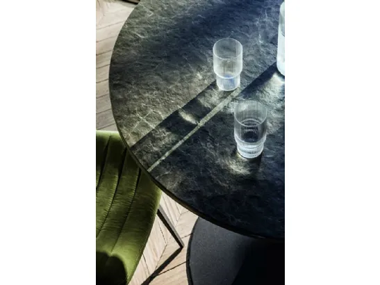 Tavolo rotondo Infinity in materico effetto Pietra di Sedie Brianza