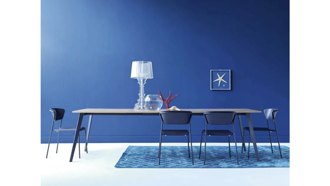 Tavolo allungabile Zen con top in HPL effetto legno di Sedie Brianza